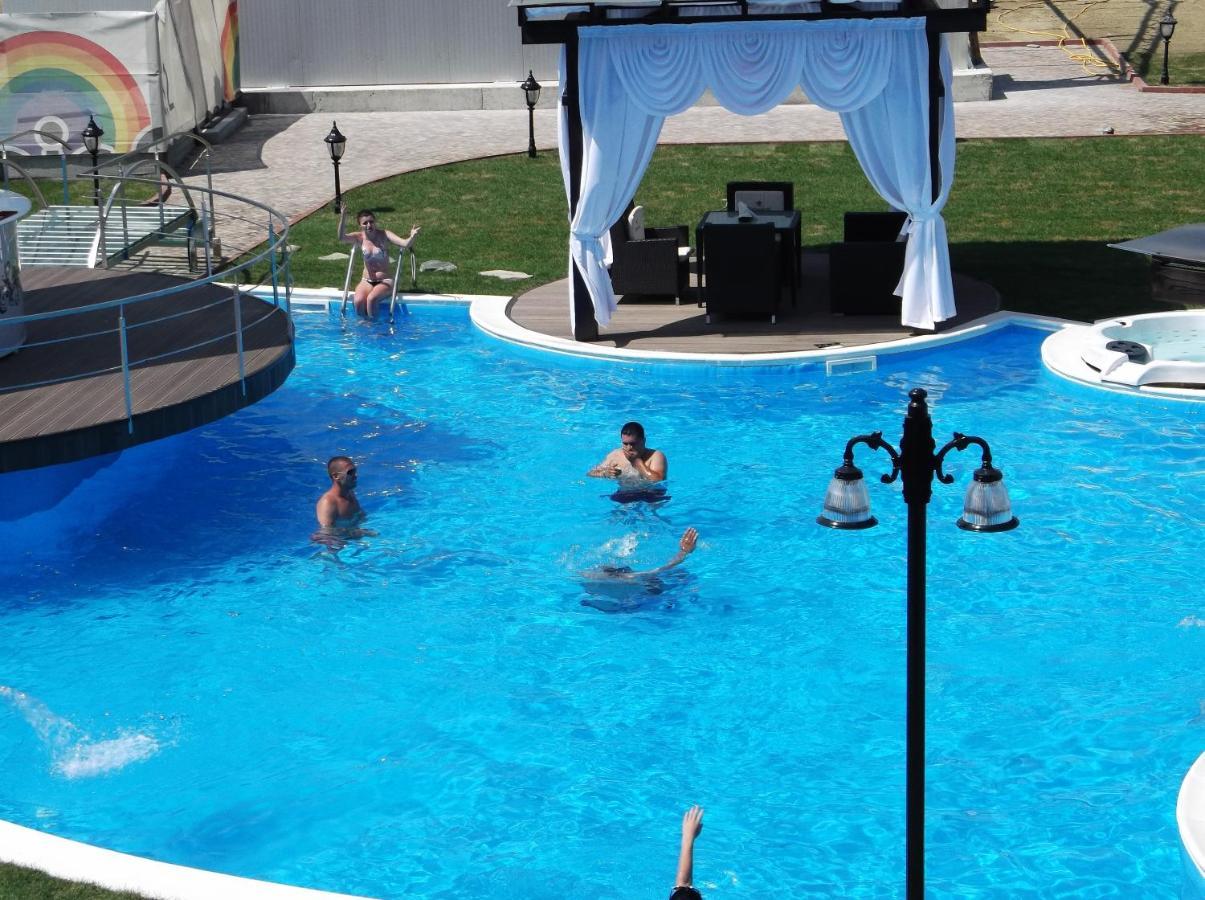 Hotel Magic Gt Trivale Питешти Экстерьер фото